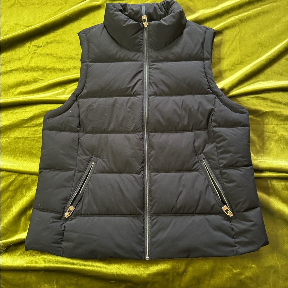 Tommy Hilfiger Black Puffer Vest with Silver Zipper